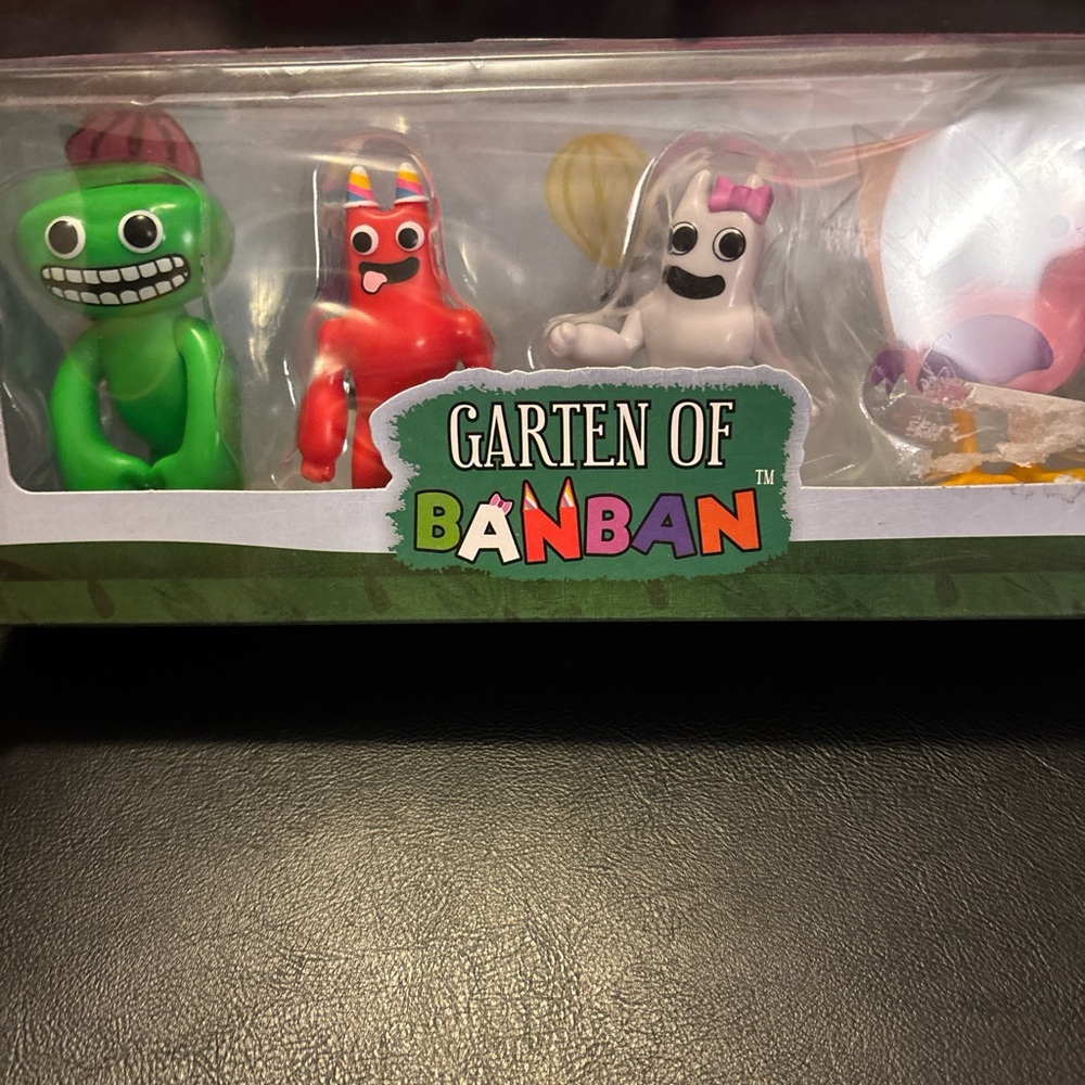 Garden of Banban Kids Toy Set - Green, Red, White